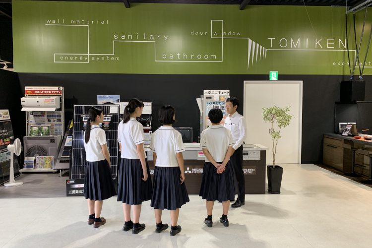 県内の学生さんが会社見学に来られました